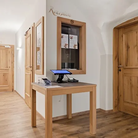 Lebzelter Strasswalchen, Familien Und Business Aufenthalt, Seengebiet, Erlebnispark Hotel