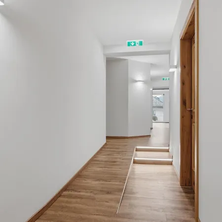 Hotel Lebzelter Strasswalchen, Familien Und Business Aufenthalt, Seengebiet, Erlebnispark Strasswalchen