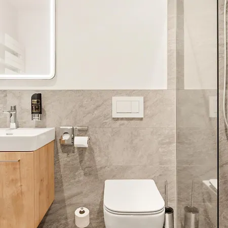 Lebzelter Strasswalchen, Familien Und Business Aufenthalt, Seengebiet, Erlebnispark Hotel