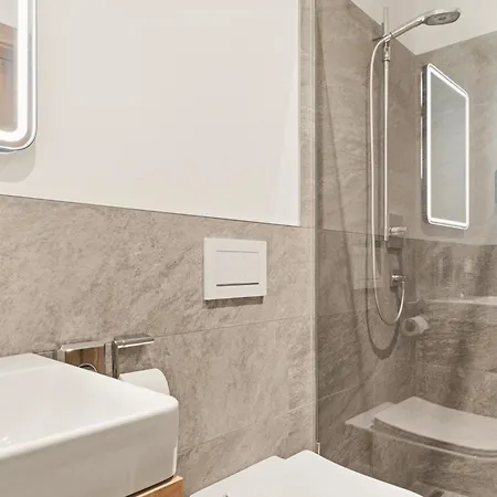 Lebzelter Strasswalchen, Familien Und Business Aufenthalt, Seengebiet, Erlebnispark Hotel Strasswalchen