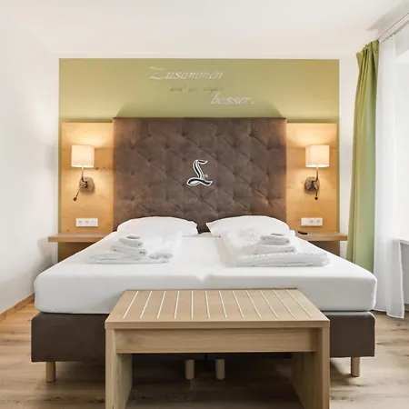 Lebzelter Strasswalchen, Familien Und Business Aufenthalt, Seengebiet, Erlebnispark * Strasswalchen