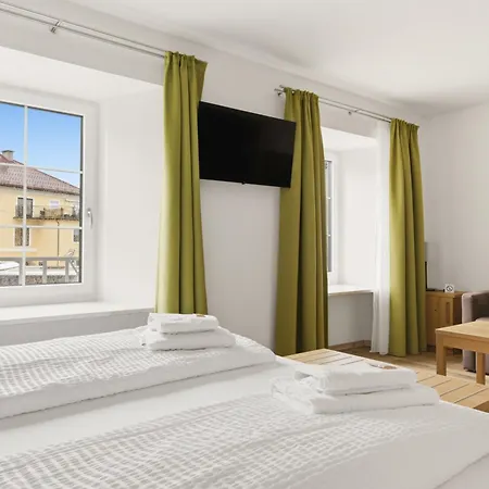 Lebzelter Strasswalchen, Familien Und Business Aufenthalt, Seengebiet, Erlebnispark Hotel *
