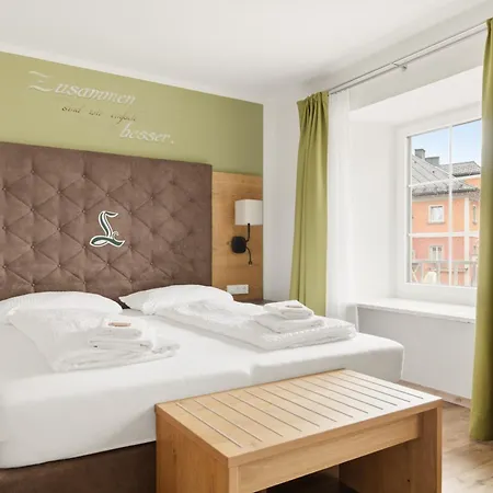Hotel Lebzelter Strasswalchen, Familien Und Business Aufenthalt, Seengebiet, Erlebnispark