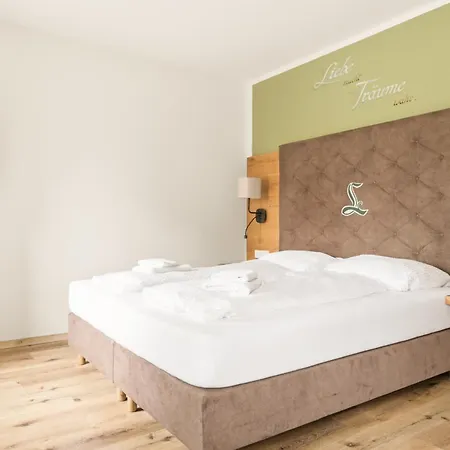 Hotel Lebzelter Strasswalchen, Familien Und Business Aufenthalt, Seengebiet, Erlebnispark *