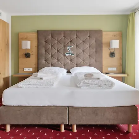 Lebzelter Strasswalchen, Familien Und Business Aufenthalt, Seengebiet, Erlebnispark Hotel Strasswalchen