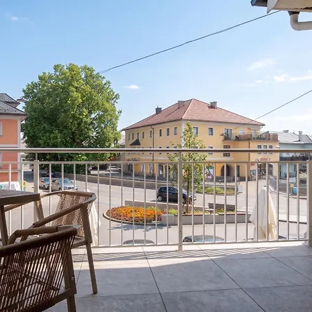 Hotel Lebzelter Strasswalchen, Familien Und Business Aufenthalt, Seengebiet, Erlebnispark