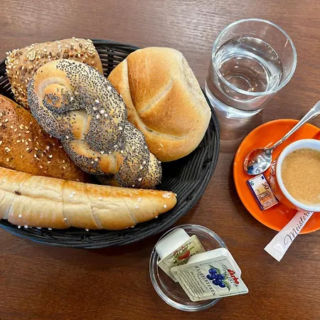 Lebzelter Strasswalchen, Familien Und Business Aufenthalt, Seengebiet, Erlebnispark Hotel *